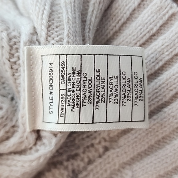 BB Dakota x Steve Madden Sweater Size S - Picture 3 of 4